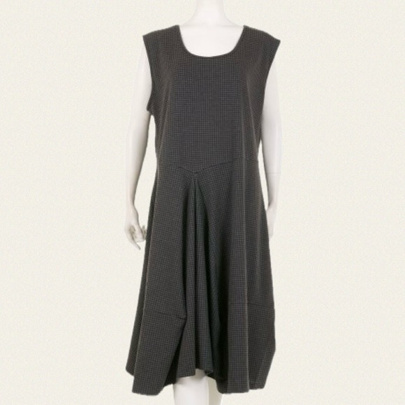 Kokomarina Sleeveless Midi Dress - Picture 1 of 10